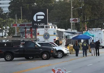 FBI, saldırgan Omar Mateen'in eşi üzerinde yoğunlaştı