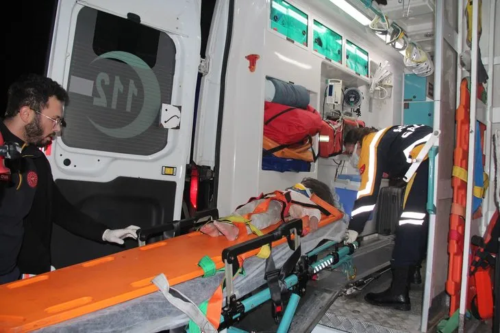 26 saat sonra gelen mucize! 2 küçük çocuk enkazdan sağ olarak kurtarıldı