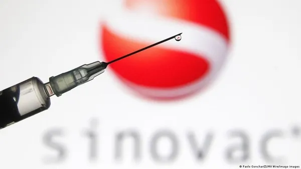 Sağlık Bakanı Fahrettin Koca’dan Sinovac aşısına yönelik iftiralara sert yanıt! Vakalarda son durum ne? Hangi aşıdan kaç doz gelecek?