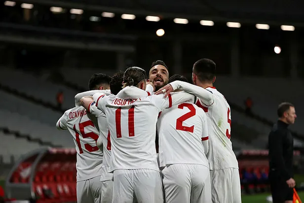 Türkiye İtalya maçı saat kaçta? EURO 2020 milli maç hangi kanalda, şifreli mi, şifresiz mi? Canlı yayın bilgileri!