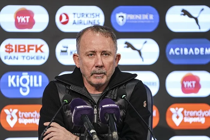 basaksehir-galibiyeti-sonrasi-yalcindan-flas-aciklama-besiktasin-hedefi-her-zaman-kazanmaktir-1771193349501.jpeg Beşiktaş Teknik Direktörü Sergen Yalçın (AA)