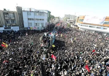 Son dakika: Kasım Süleymani'nin defin işlemi başladı
