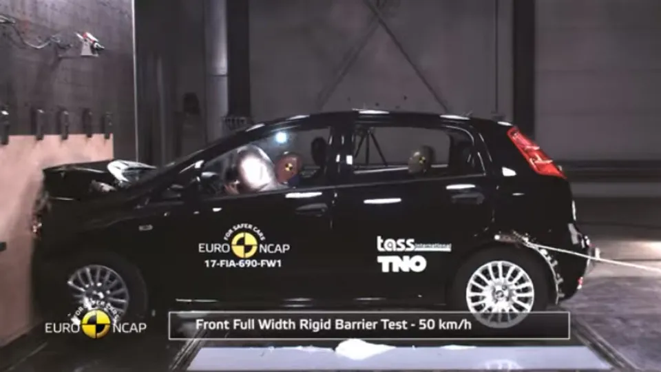 FIAT Punto tarihin en güvensiz otomobili oldu