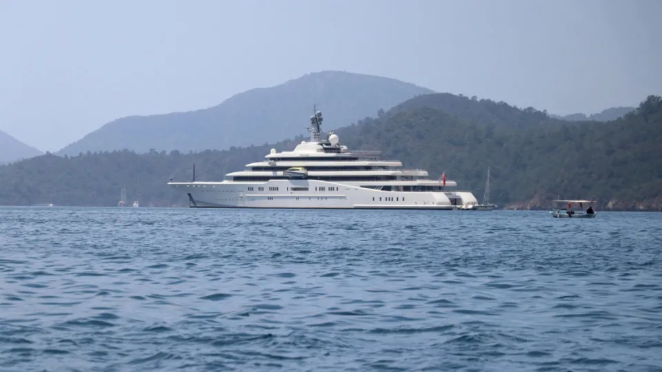 Rus milyarder Abramoviç'in yatı Eclipse Fethiye'de