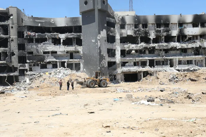 Şifa Hastanesinde bulunan üçüncü toplu mezardan 49 ceset çıkarıldı