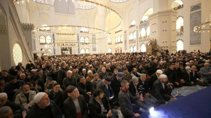 İl İl Kurban Bayramı Namaz Saatleri 2024 | DİYANET 16 Haziran Pazar bayram namazı saat kaçta kılınacak? İstanbul, İzmir, Ankara, Bursa...