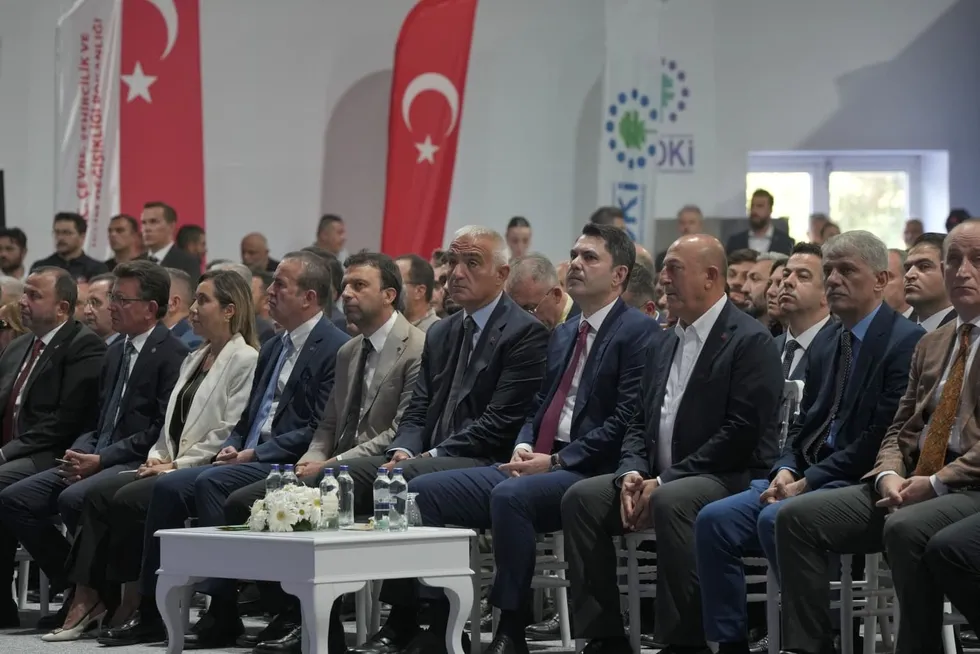 antalyaya-192-milyar-liralik-kultur-ve-turizm-yatirim-1788599104889.jpeg Antalya’ya 19,2 milyar liralık kültür ve turizm yatırımı! - 7