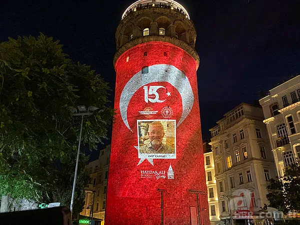 15 Temmuz kahramanları yad ediliyor! Haydarpaşa Gar Binası ve Galata Kulesi'nde mapping gösterileri... 17
