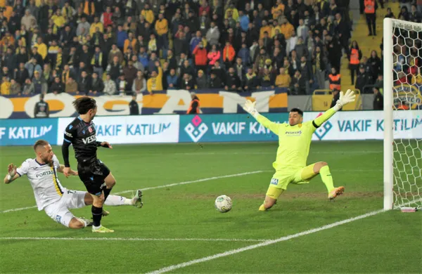 trabzonspor-ile-ankaragucu-puanlari-paylasti-1668191845830.jpg Trabzonspor ile Ankaragücü puanları paylaştı - 4