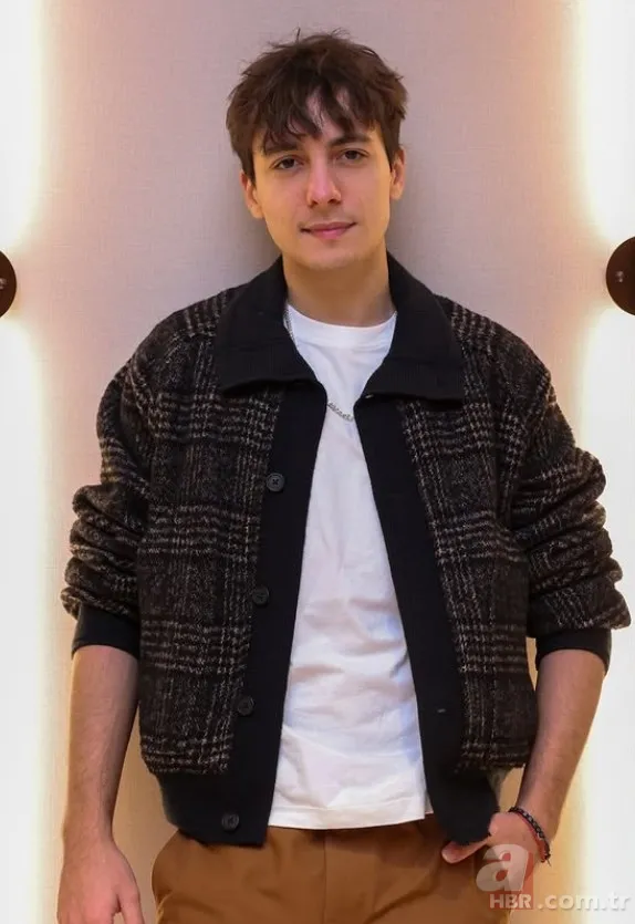 Öyle Bir Geçer Zaman Ki'nin Osman'ı Emir Berke Zincidi son haliyle şoke etti 3