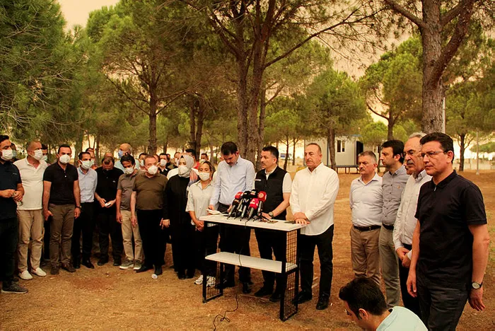 Son dakika: Başkan Erdoğan orman yangınlarıyla ilgili bakanlardan bilgi aldı! Devlet yangınlara karşı seferber