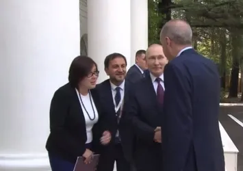 Rusya Devlet Başkanı Vladimir Putin Başkan Recep Tayyip Erdoğan'ı böyle karşıladı! Karadeniz vurgusu dikkat çekti