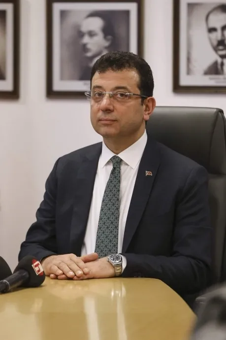 chpli-ibb-baskani-ekrem-imamoglunun-tweeti-paylasacagini-iyi-parti-genel-baskani-meral-aksener-biliyordu-mahmut-ovurden-a-haber-ekranlarinda-flas-iddi-1615321391317.jpg CHP'li İBB Başkanı Ekrem İmamoğlu'nun tweeti paylaşacağını İYİ Parti Genel Başkanı Meral Akşener biliyordu! Mahmut Övür'den A Haber ekranlarında flaş iddia! - 4
