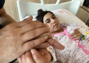 "Annemi bulun" dedikten sonra ameliyat için ikna edilmişti! 85 milyonu duygulandıran kavuşma