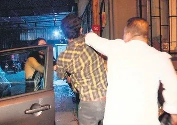Yasak Elma dizisinin oyuncusu Şafak Pekdemir'in olaylı gecesi! Yasak aşkı Oğulcan Eren Akay muhabirlere kafa attı