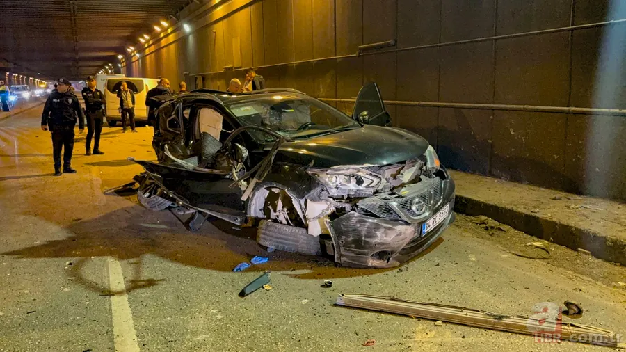 Karşı şeride geçen cip dehşet saçtı! Kamyonet ile kafa kafaya çarpıştı: 2 ölü 1 yaralı 1