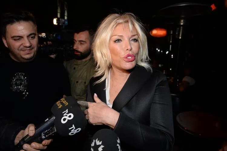 Ajda Pekkan Dan Hakan Altun Aciklamasi Ask Yasadigimiza Ikna Oldum