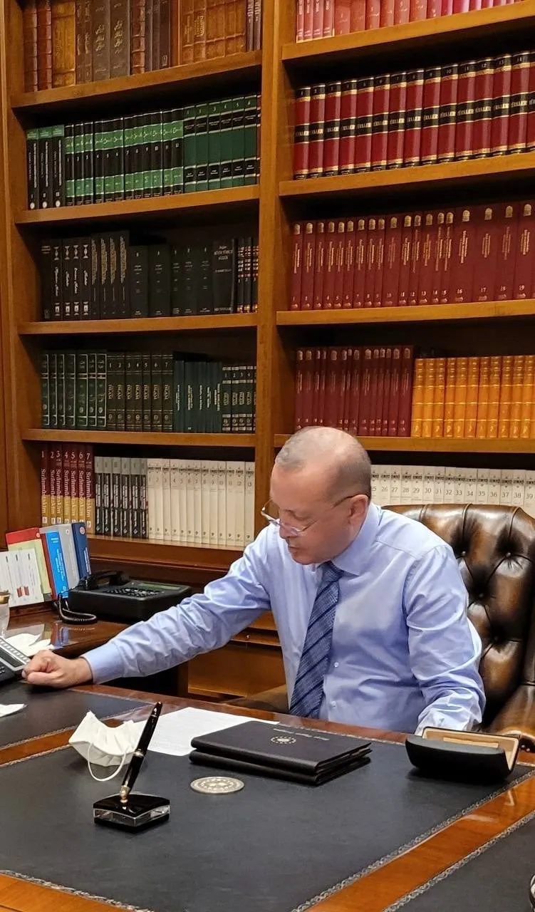 #GayretineŞahidizErdoğan etiketine destek mesajı yağdı! Hainine, darbecisine inat Türk Milleti liderinin yanında!