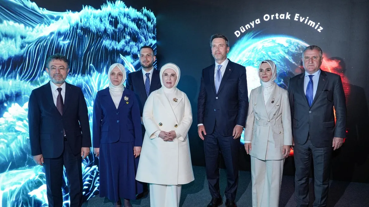 Bakan Bayraktar Sıfır Atık Festivali’ni ziyaret etti