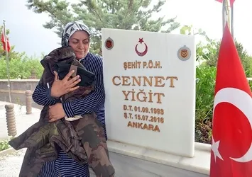 Anneler Günü'nde şehit anneleri konuştu! Son hediyesini kokluyorum