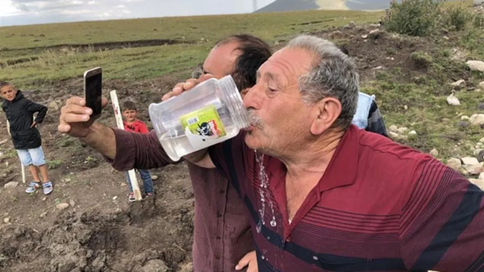 Çocuklar buldu, köylüler kutlama yaptı!