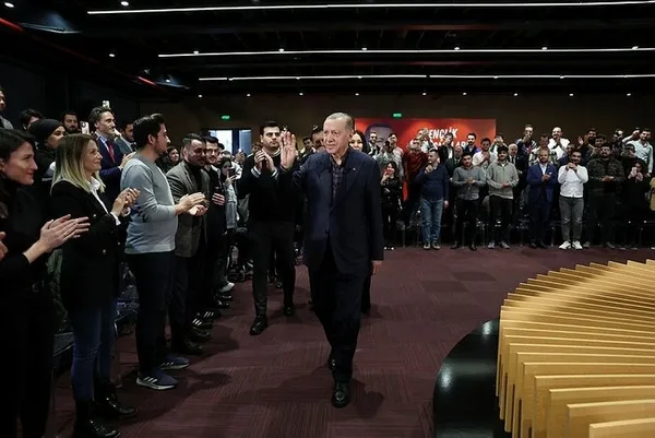 Muhalefetin gençler bizi istiyor algısı karşılık bulmadı! Başkan Erdoğan’ın etrafında birleştiler