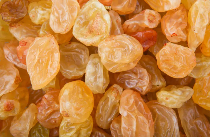 1714805777581.jpg Aç karnına 5 tane kuru üzüm yemenin faydası! - 1