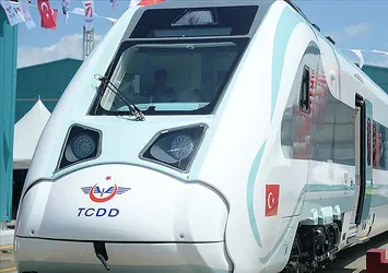 Milli elektrikli trende yeni gelişme! Sertifikasını alarak yolcu taşımaya başlayacak!