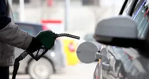 Bir indirim de motorine