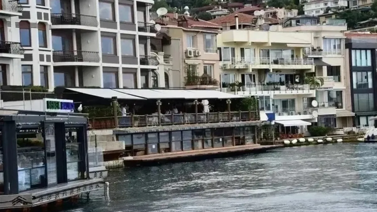 Uyuşturucu ve fuhuşun merkezi Bebek Otel'de kaçak bölümler yıkılıyor!