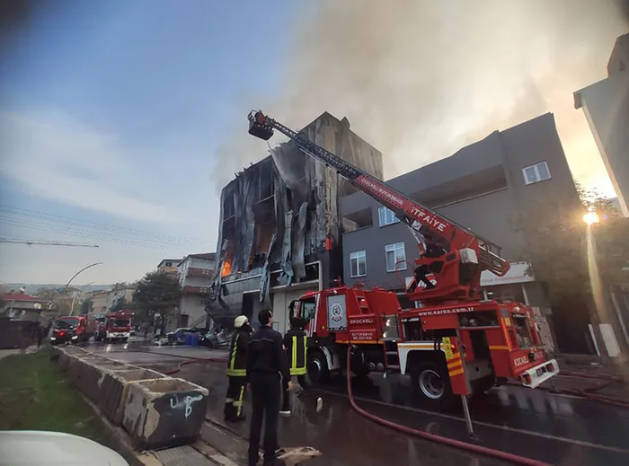 7-can-gitti-ihmaller-zinciri-iddianameye-girdi-dilovasi-fabrika-sorusturmasinda-rusvet-iddiasi-1765827019024.jpg FOTOĞRAF: DHA