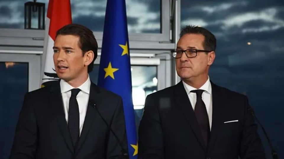 Avusturya’da gizli görüşme skandalının ardından sokaklar karıştı