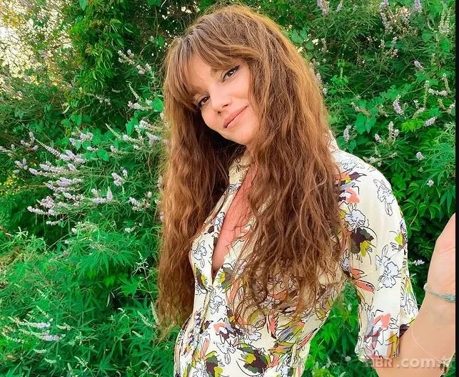 Bir Küçük Gün Işığı’nın Fulya’sı Gizem Ünsal’ın kardeşi şoke etti! Meğer abla kardeşmişler 1