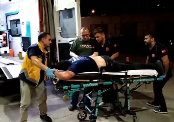 Tartıştığı arkadaşına 'Adamsan bıçakla' dedi sırtından bıçaklandı