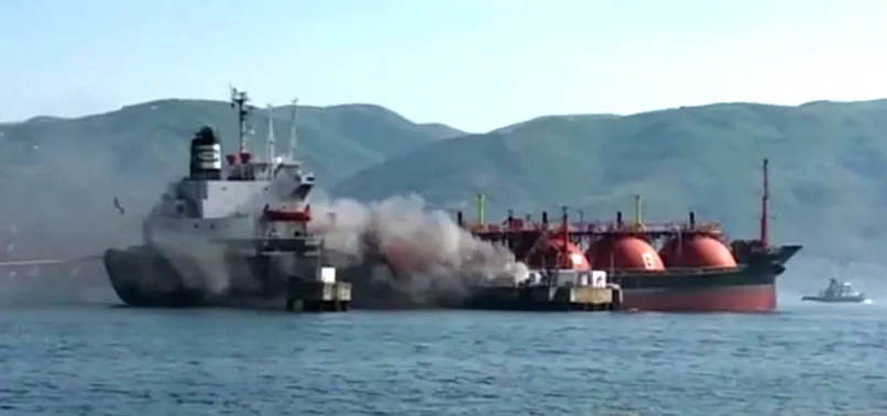 Kocaeli Körfezi'nde LPG yüklü tankerde yangın