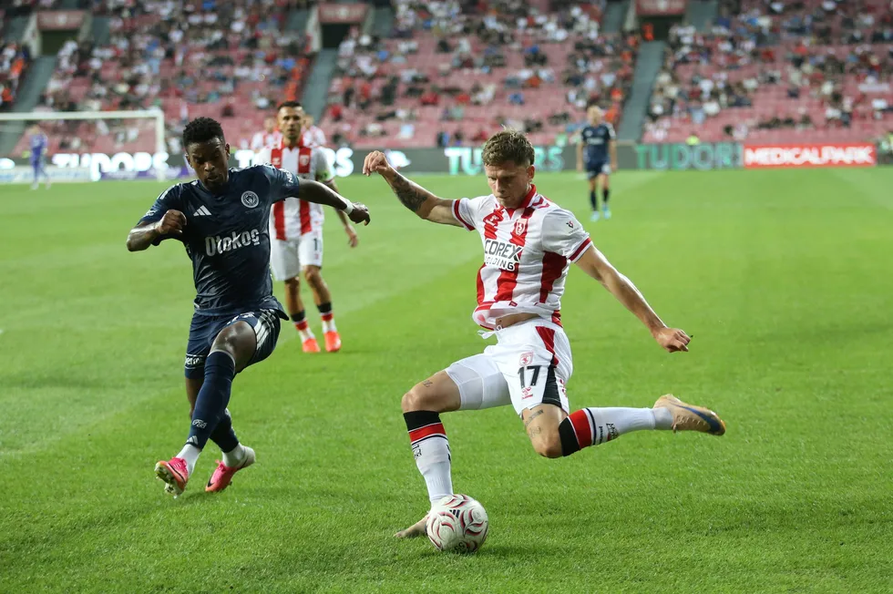 kanarya-zorlu-deplasmanda-samsunsporun-konugu-fenerbahce-1788118367416.jpg Kanarya deplasmanda hata yapmadı! Maç sonucu: Samsunspor 0-2 Fenerbahçe - 4
