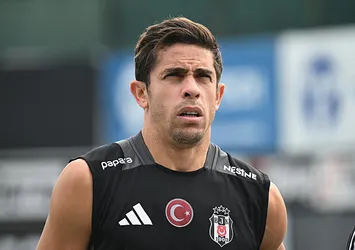 Beşiktaş'ta Gabriel Paulista'dan kötü haber