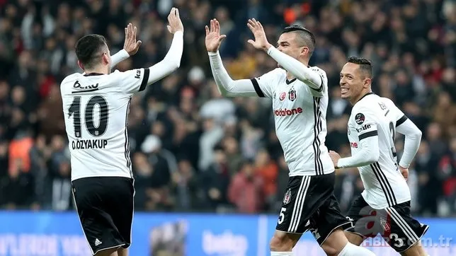 Beşiktaş'ta Şenol Güneş, hücum sistemini değiştiriyor! 4