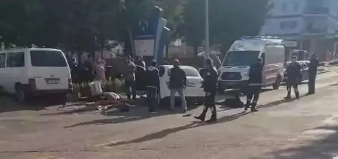 Otomobil, park halindeki kamyona çarptı; sürücü yaralı