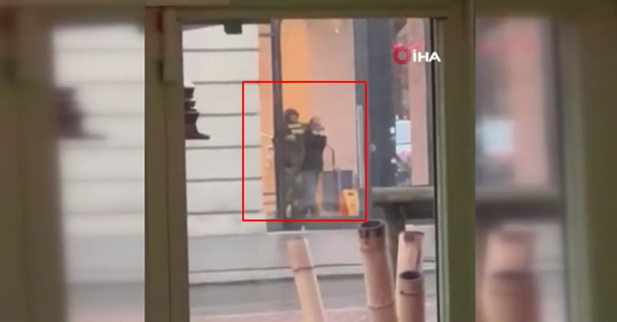 Hollanda’da Apple mağazasında rehine krizi