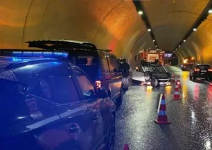 Üsküdar'da sağanak yağış kazayı beraberinde getirdi