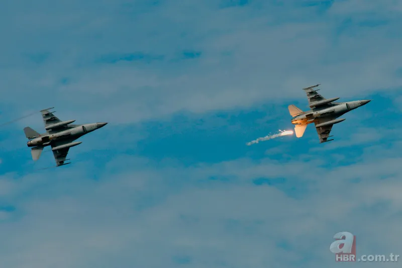 Fotoğraflar peş peşe geliyor! Tüm dünya şoka girdi... 6