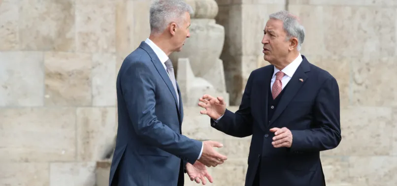 Milli Savunma Bakanı Hulusi Akar Letonya’da