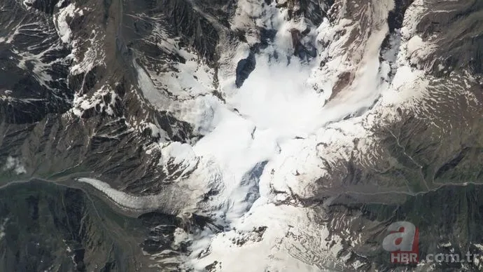 NASA Raikoke volkan patlamasını uzaydan görüntüledi 24