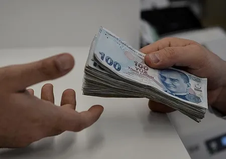 Memurun, emeklinin ve işçinin yeni zam tablosu ortaya çıktı! Kim ne kadar alacak? Doktor, öğretmen, polis... İşte meslek meslek yeni maaşlar