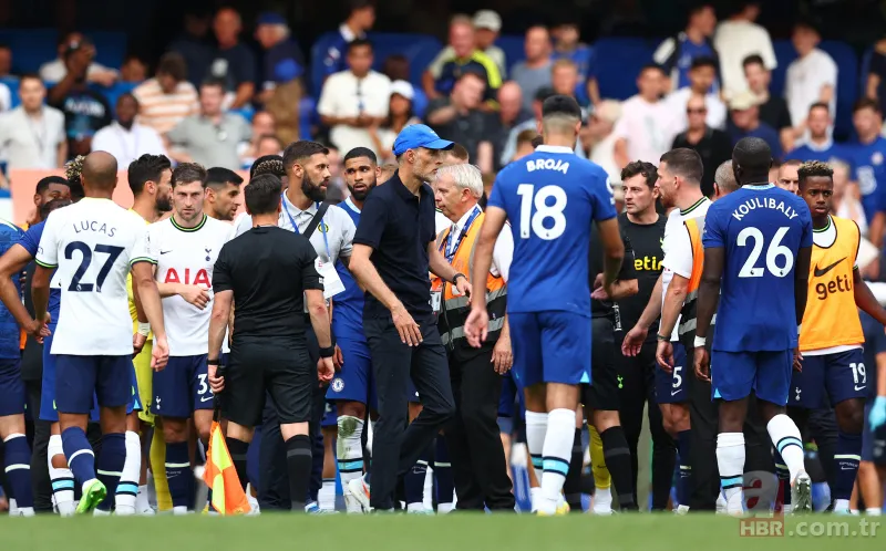 Futbol sahalarında ender rastlanan bir olay: Ünlü teknik direktörler birbirine girdi 20