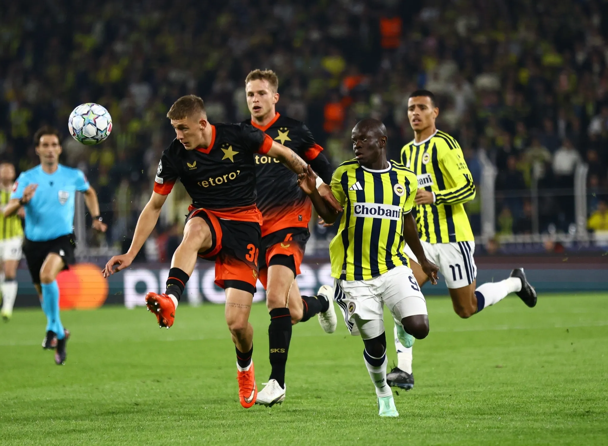 CANLI Fenerbahçe-Slavia Prag maçında hedef galibiyet!