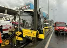 Esenyurtta korkutan İETT kazası! Araç direğe girdi