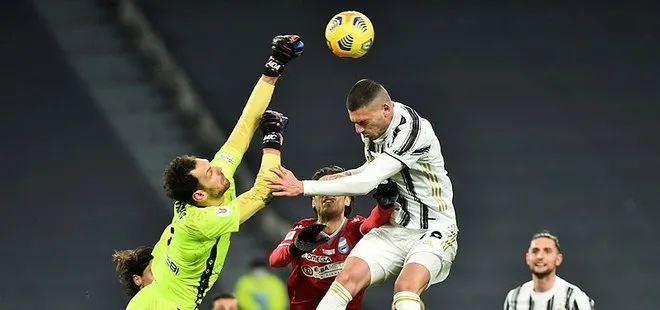 İtalya Kupası’nda Spal’ı 4-0 yenen Juventus yarı finale yükseldi