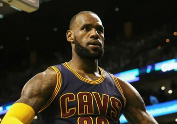 LeBron James, Michael Jordan'ı geride bıraktı